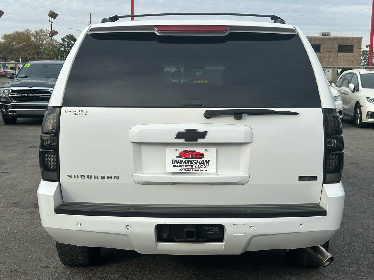 Chevrolet Suburban 2WD 4dr 1500 LT 2012