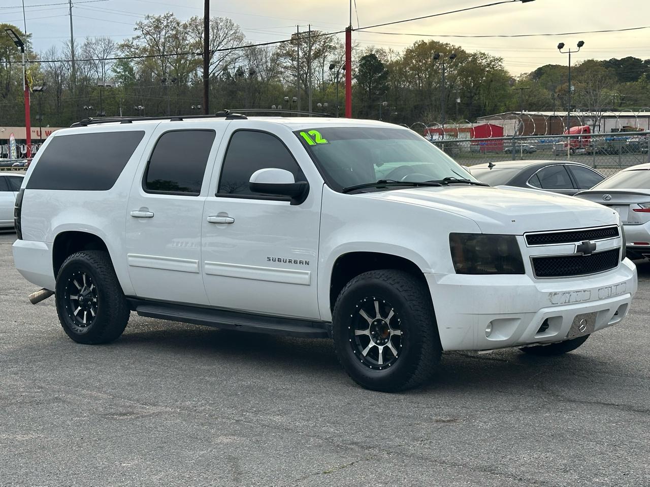 Chevrolet Suburban 2WD 4dr 1500 LT 2012
