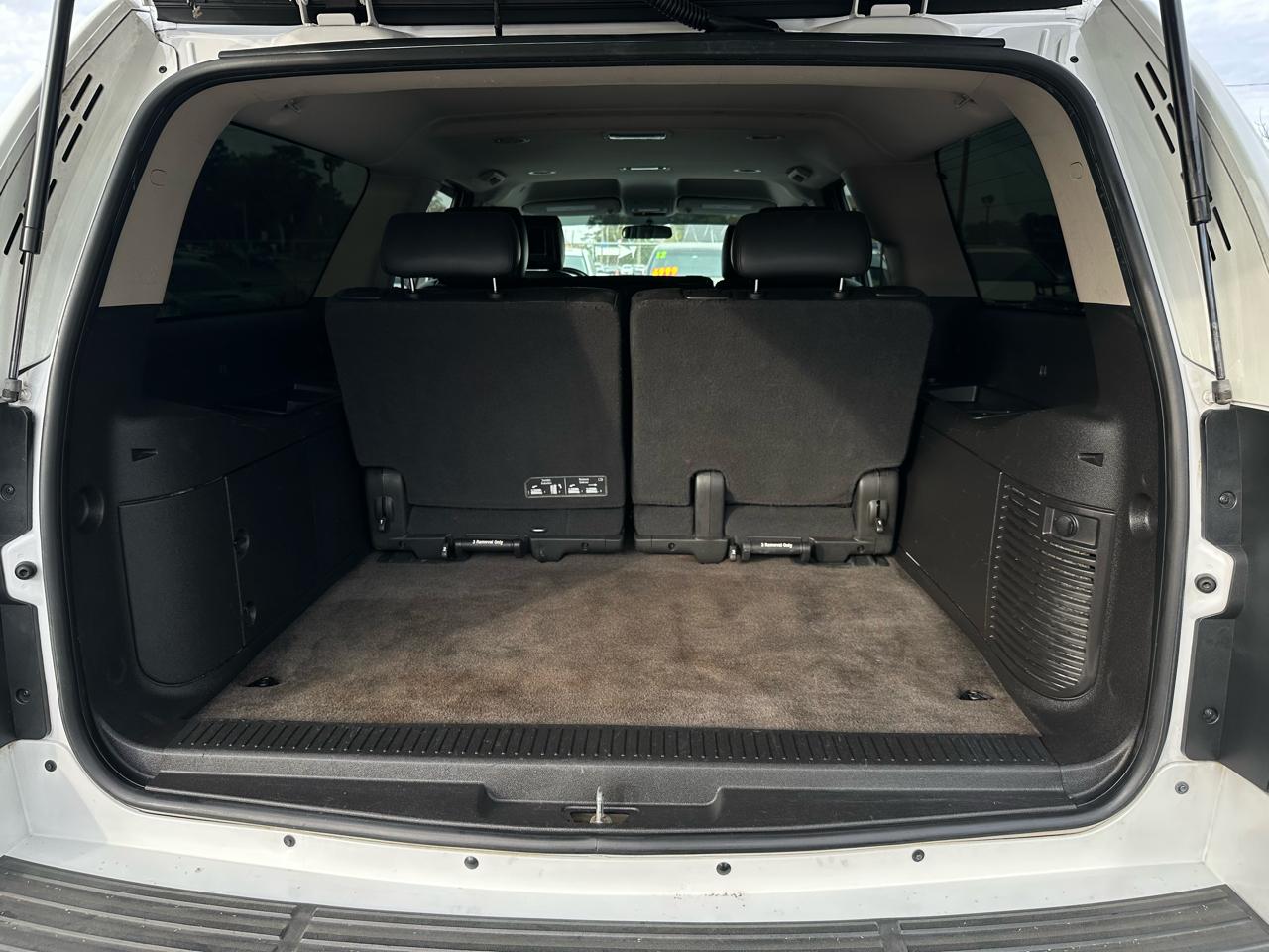 Chevrolet Suburban 2WD 4dr 1500 LT 2012