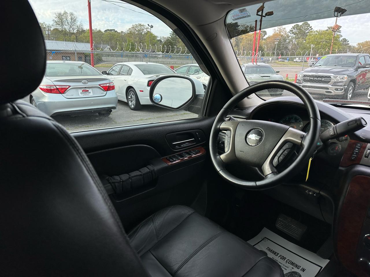 Chevrolet Suburban 2WD 4dr 1500 LT 2012