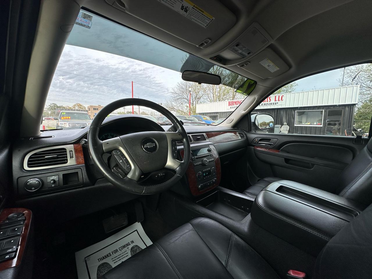 Chevrolet Suburban 2WD 4dr 1500 LT 2012