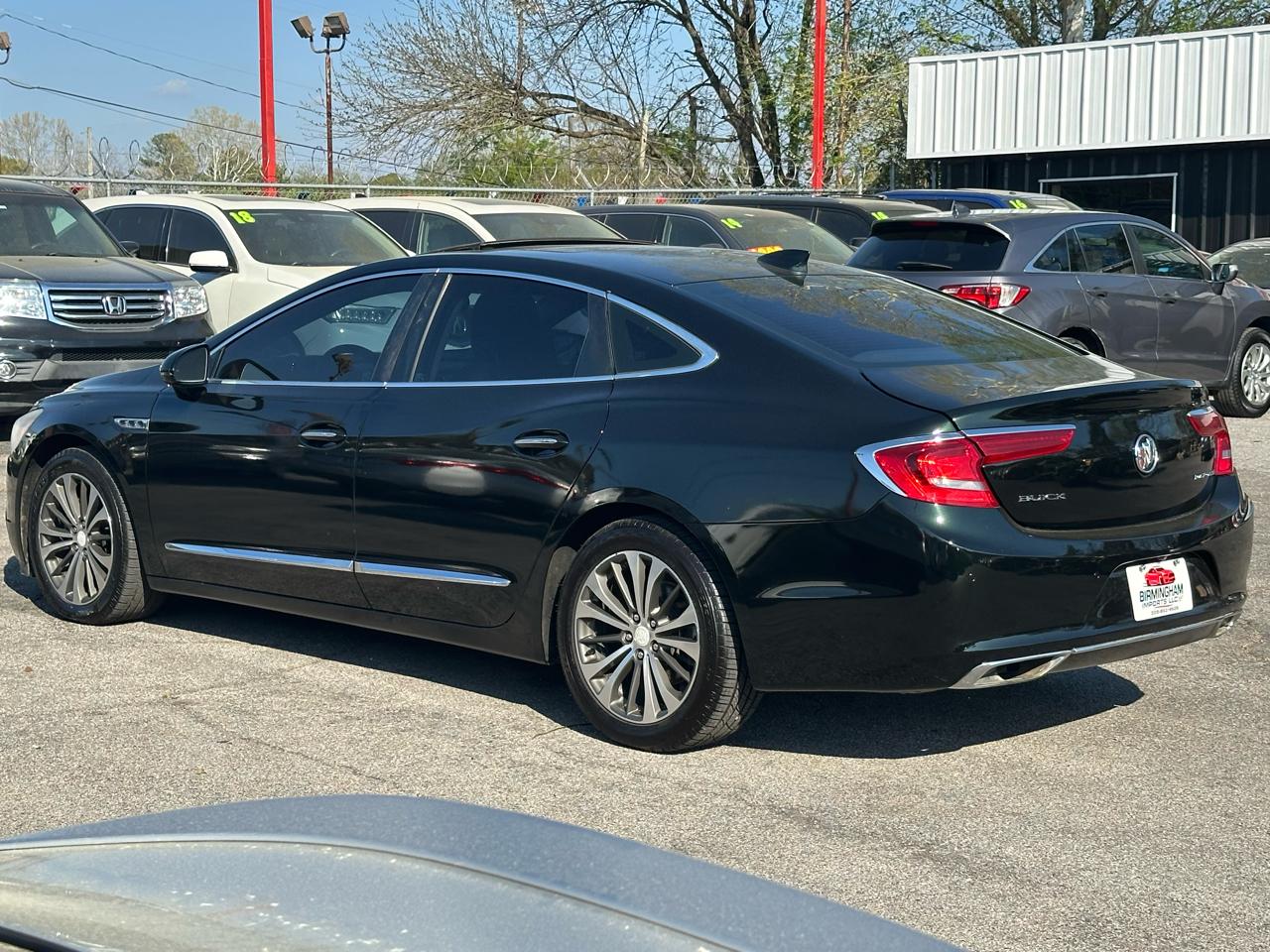 Buick LaCrosse 4dr Sdn Essence FWD 2017