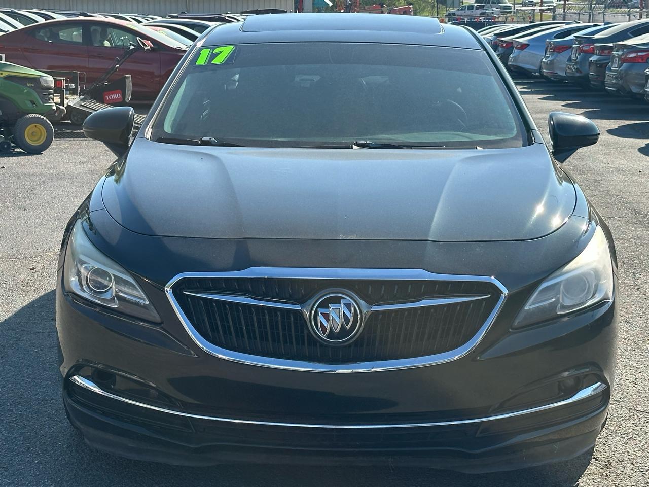 Buick LaCrosse 4dr Sdn Essence FWD 2017