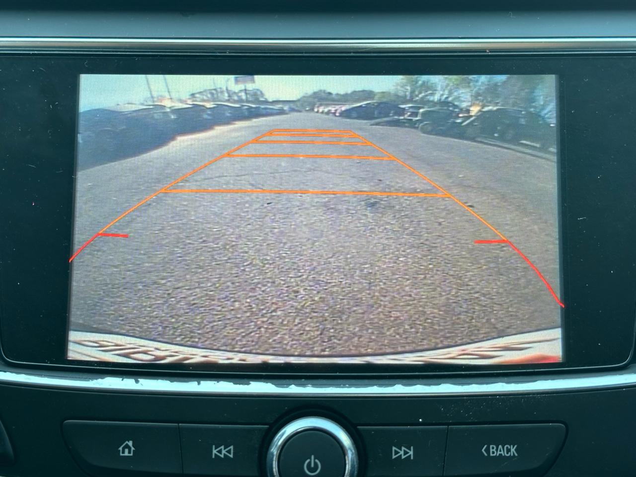 Buick LaCrosse 4dr Sdn Essence FWD 2017