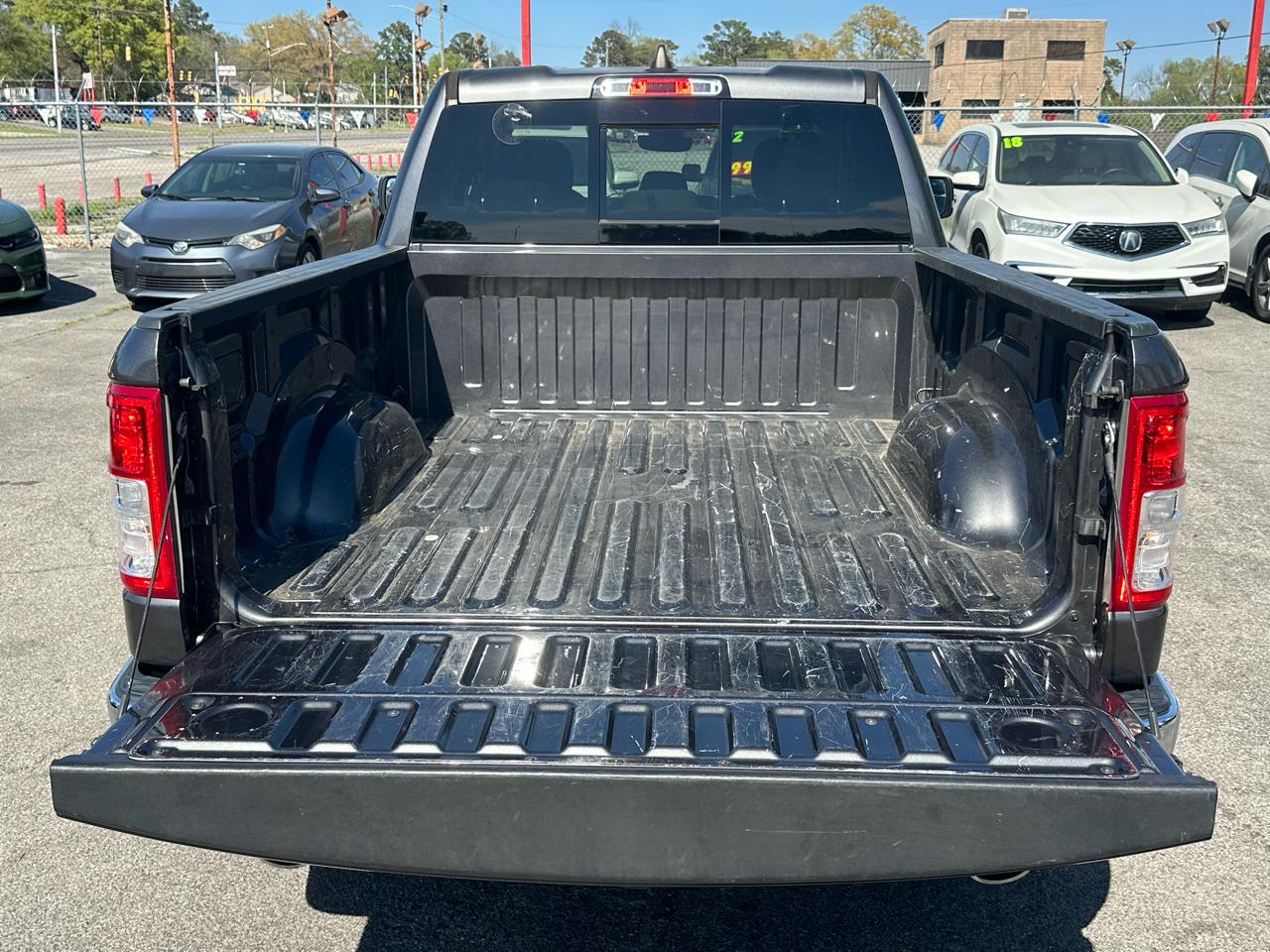 RAM 1500 Big Horn 4x2 Quad Cab 6'4" Box 2022