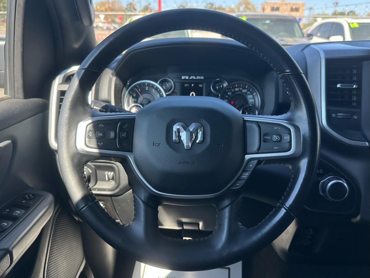 RAM 1500 Big Horn 4x2 Quad Cab 6'4" Box 2022