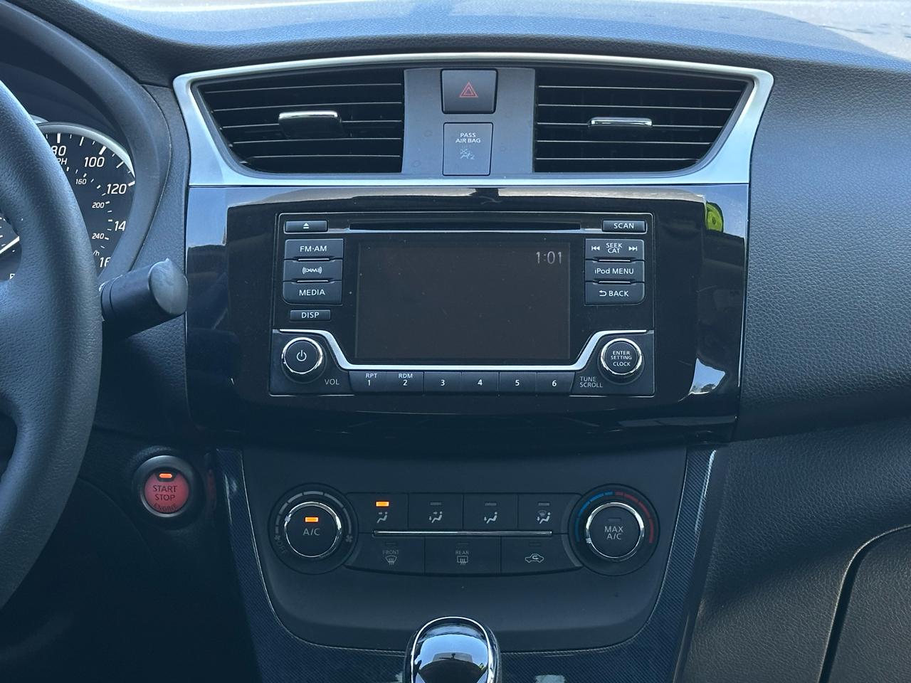 Nissan Sentra SR CVT 2017