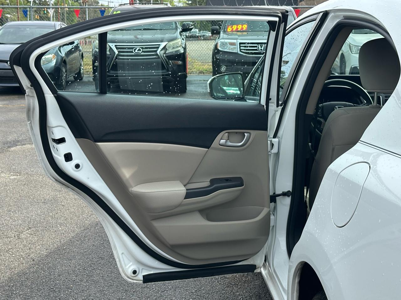 Honda Civic Sedan 4dr CVT SE 2015