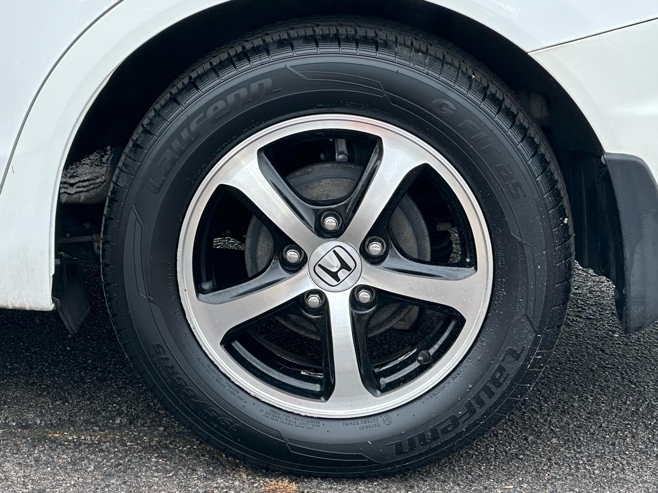 Honda Civic Sedan 4dr CVT SE 2015