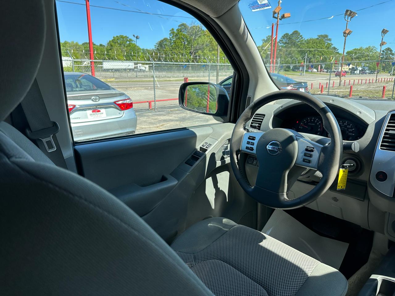 Nissan Frontier Crew Cab 4x2 SV V6 Auto 2018