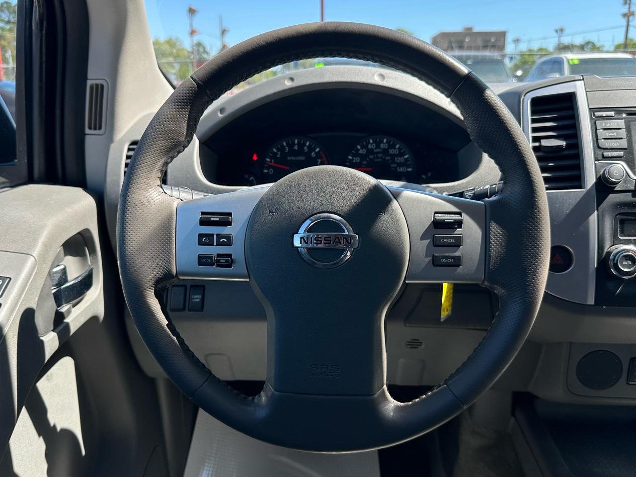 Nissan Frontier Crew Cab 4x2 SV V6 Auto 2018