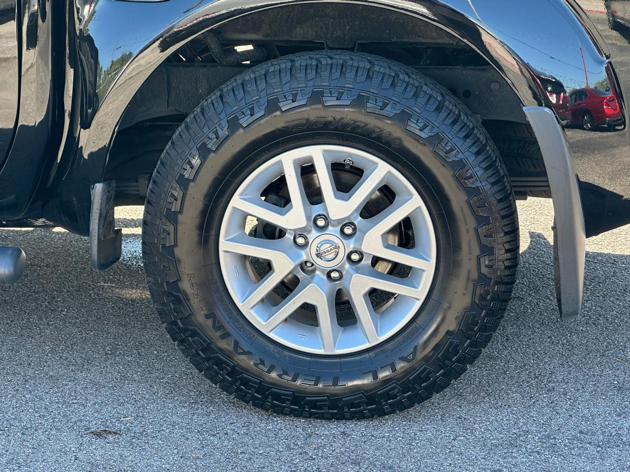 Nissan Frontier Crew Cab 4x2 SV V6 Auto 2018