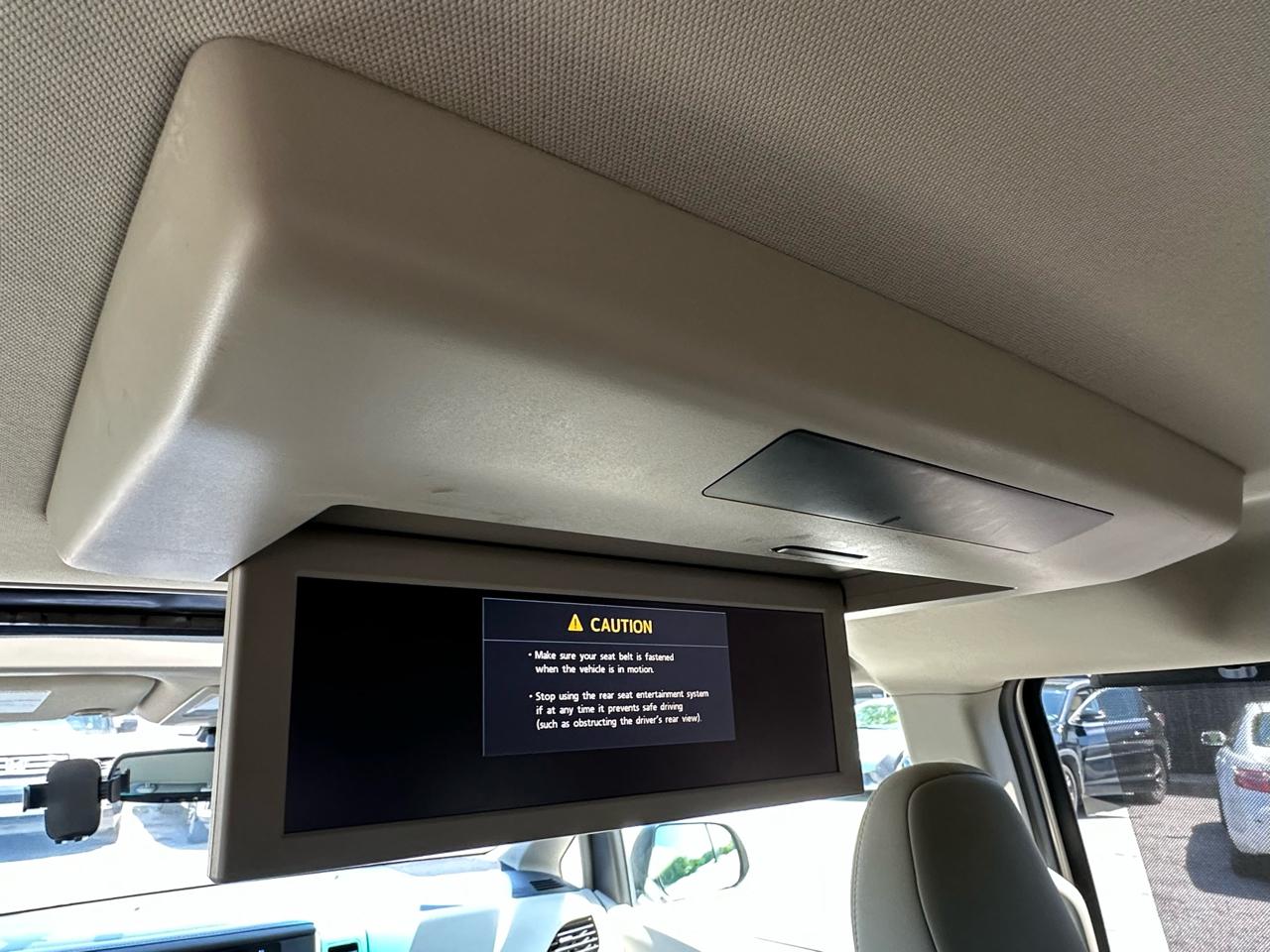 Toyota Sienna XLE Auto Access Seat FWD 7-Passenger (Natl) 2017