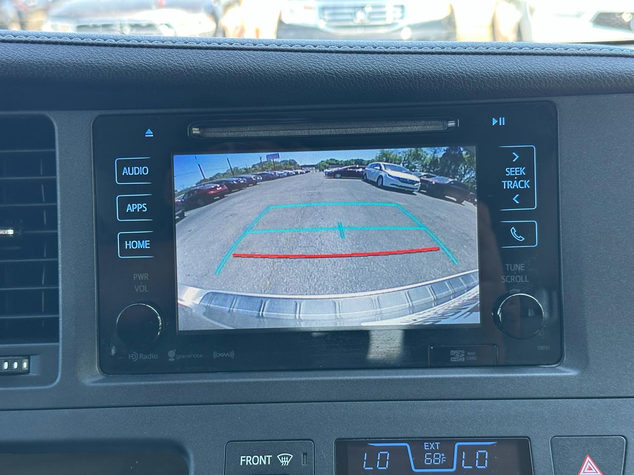 Toyota Sienna XLE Auto Access Seat FWD 7-Passenger (Natl) 2017