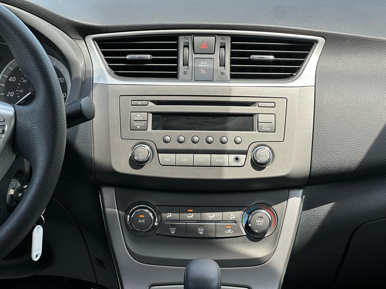 Nissan Sentra 4dr Sdn I4 CVT SV 2013