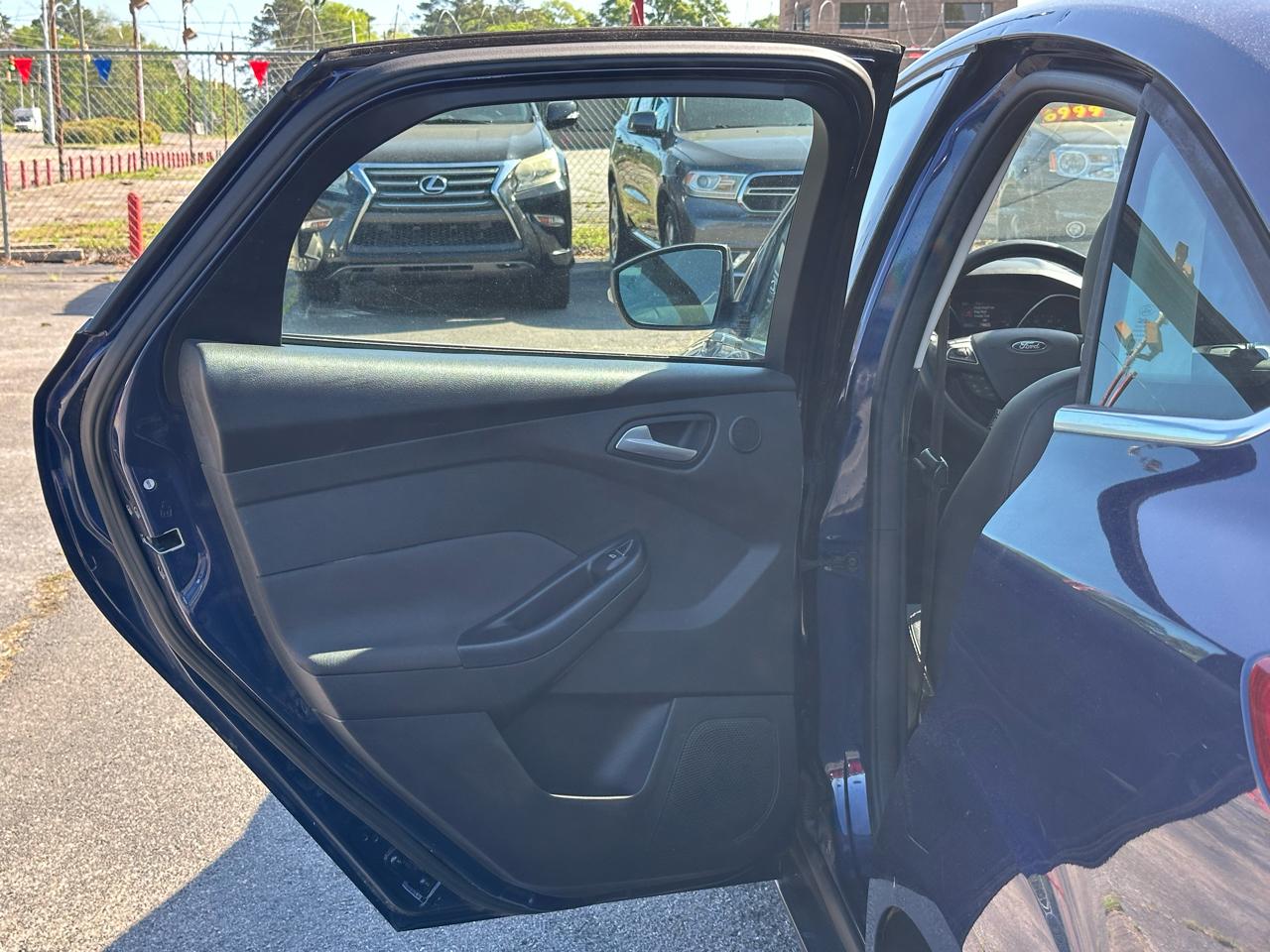 Ford Focus 4dr Sdn Titanium 2016