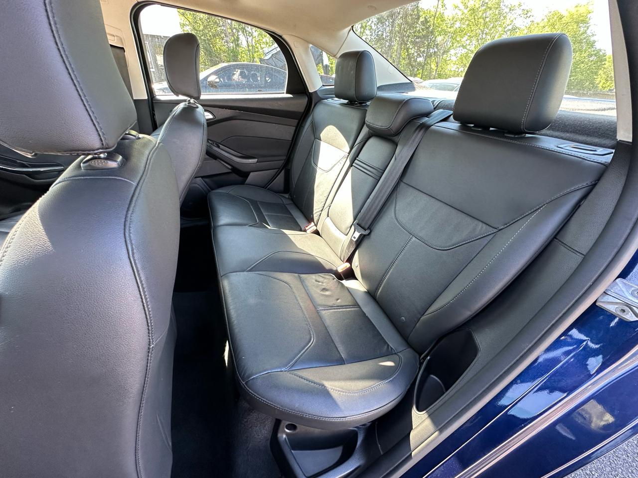 Ford Focus 4dr Sdn Titanium 2016