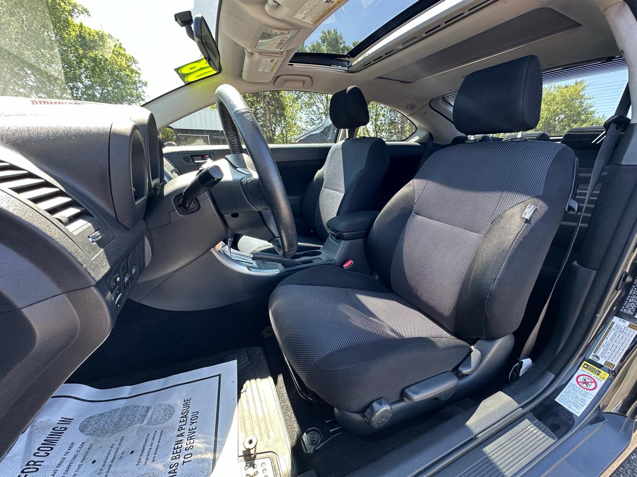 Scion tC 2dr HB Man Spec (Natl) 2008