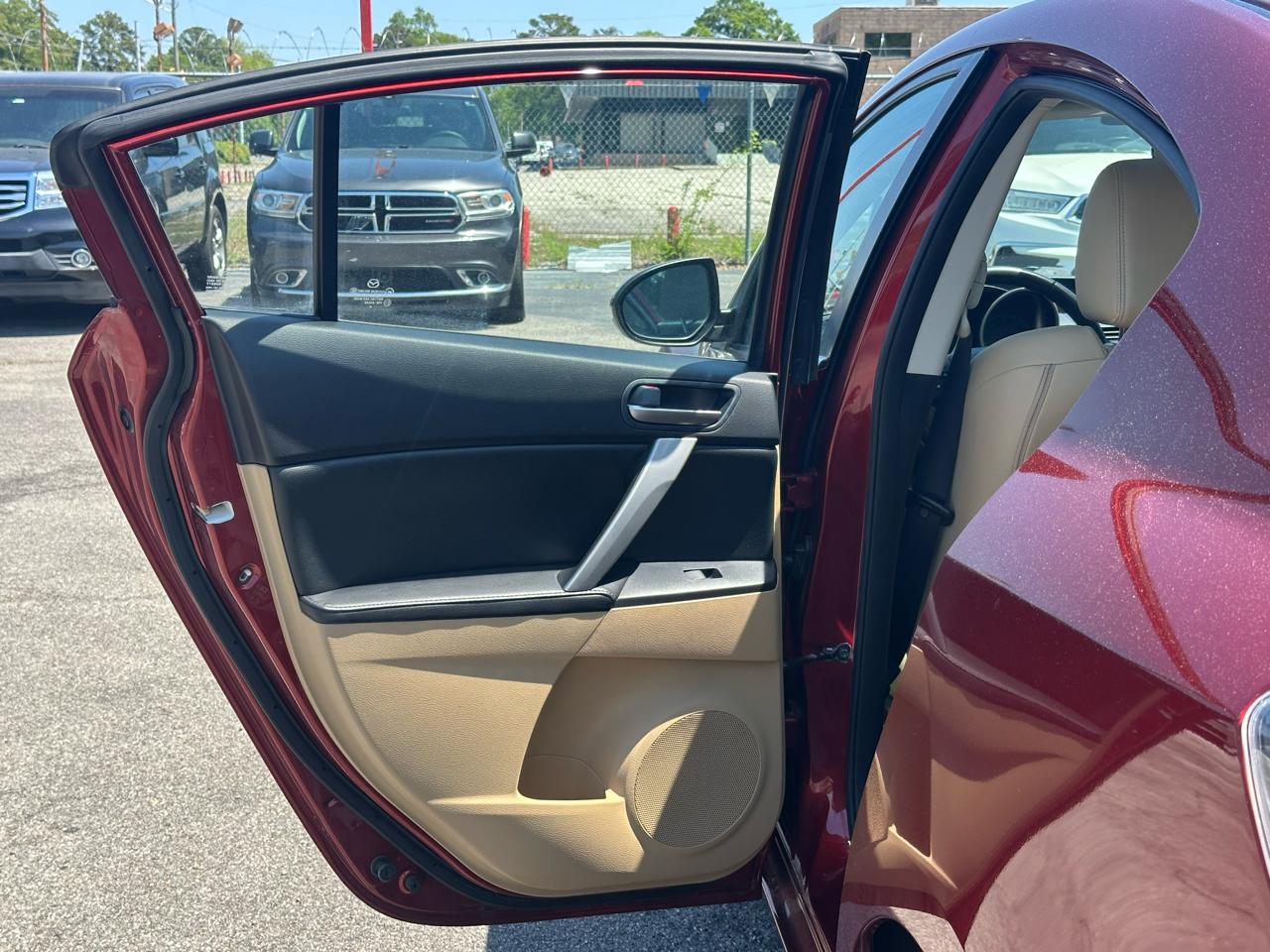 Mazda MAZDA3 4dr Sdn Auto s Grand Touring 2010