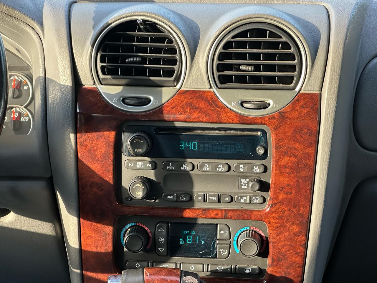 GMC Envoy XL 4dr 2WD SLT 2005