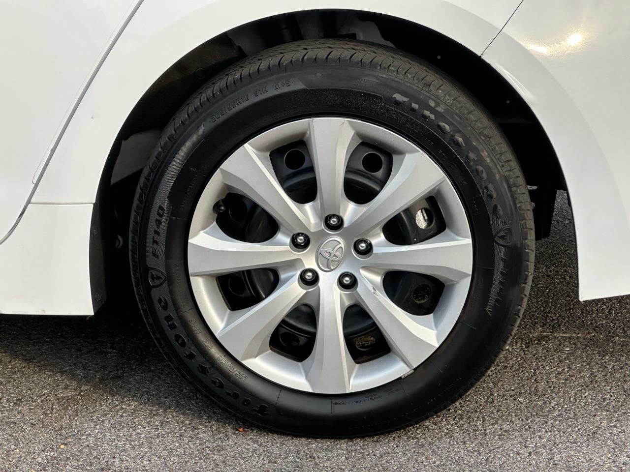 Toyota Corolla LE CVT (Natl) 2024