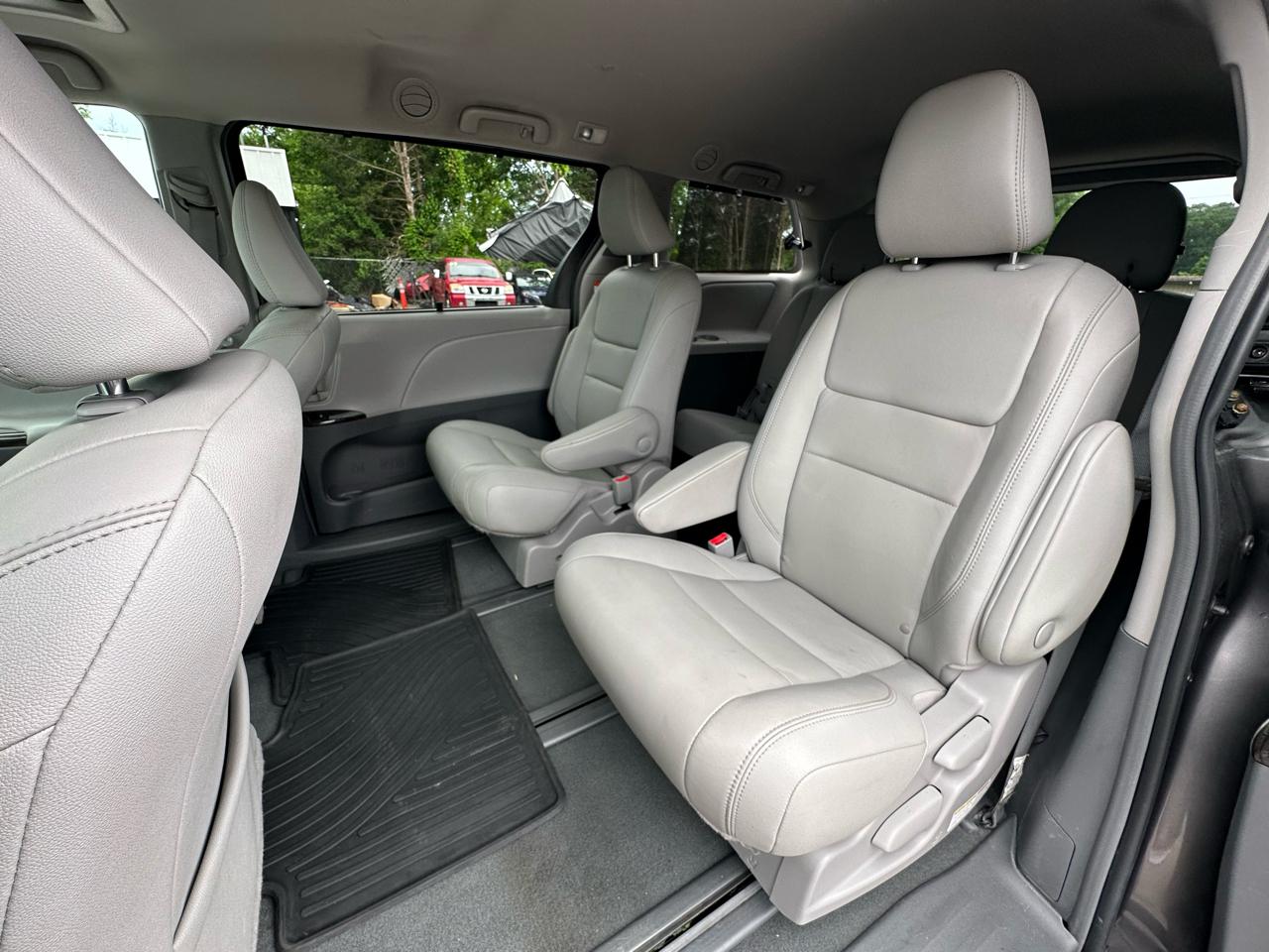 Toyota Sienna Limited Premium AWD 7-Passenger (Natl) 2019