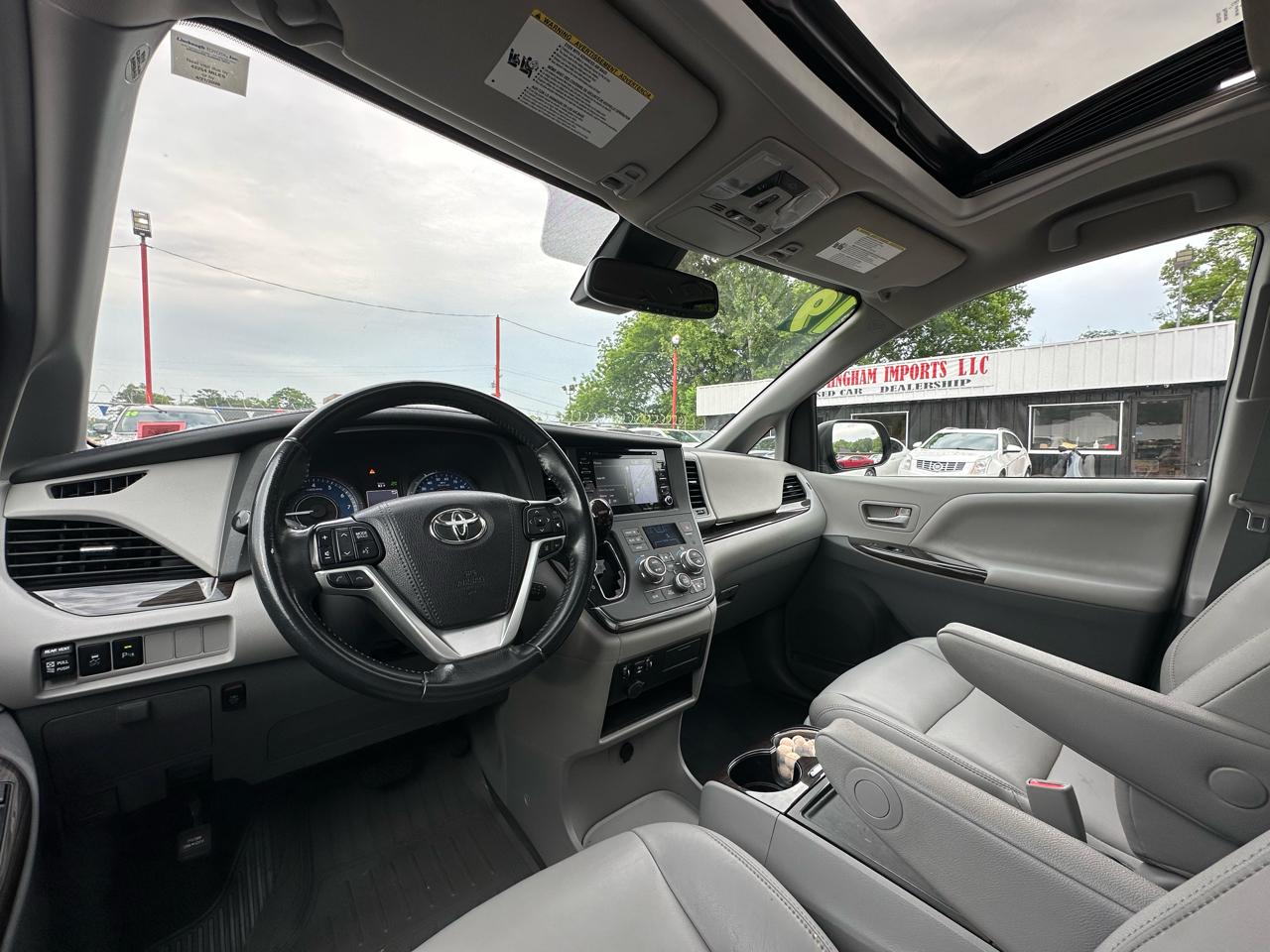 Toyota Sienna Limited Premium AWD 7-Passenger (Natl) 2019