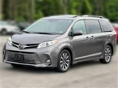 2019 Toyota Sienna 