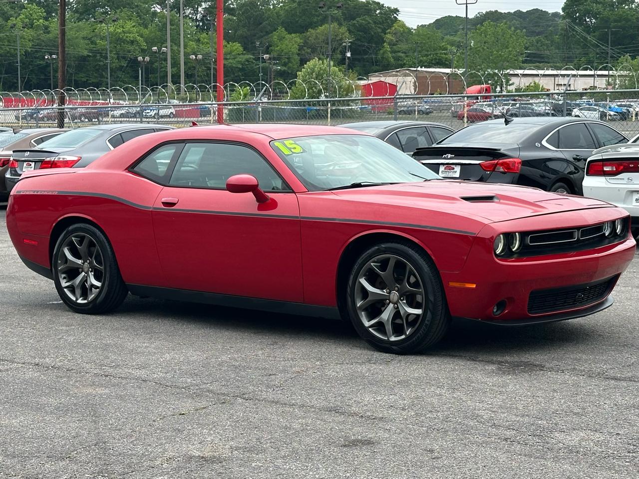 Dodge Challenger 2dr Cpe SXT Plus 2015