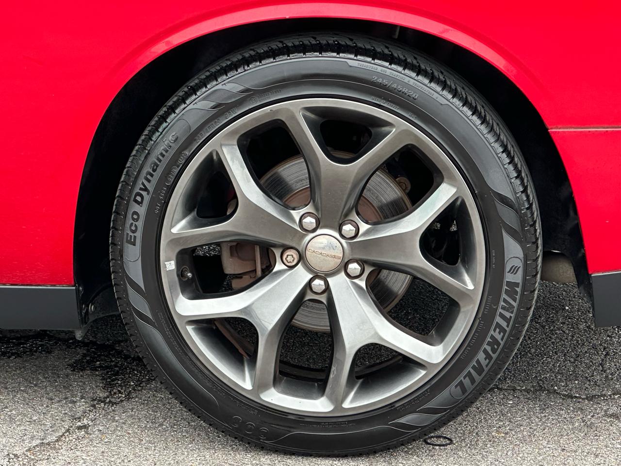 Dodge Challenger 2dr Cpe SXT Plus 2015