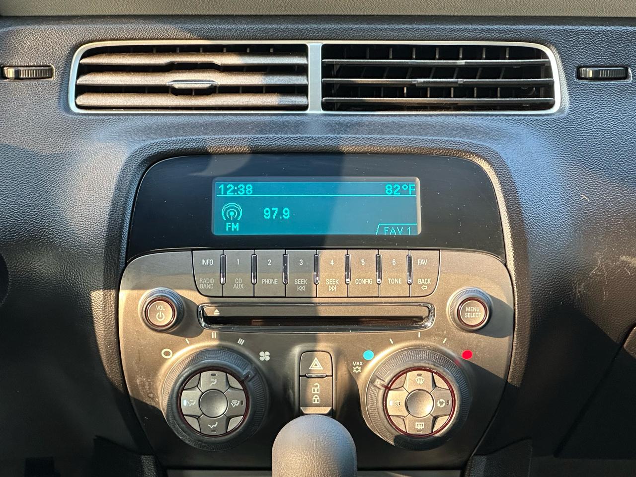 Chevrolet Camaro 2dr Cpe LS 2010