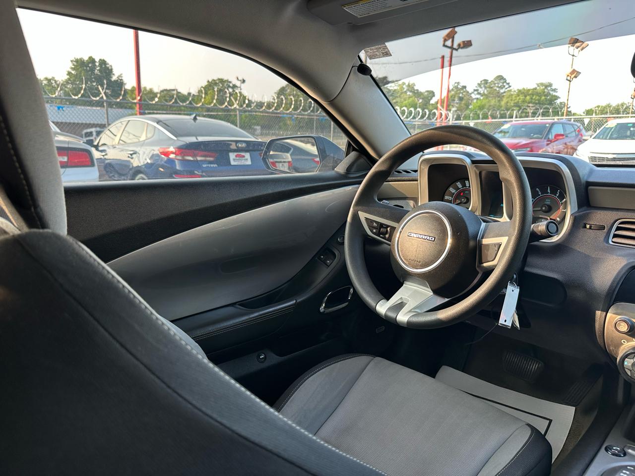 Chevrolet Camaro 2dr Cpe LS 2010