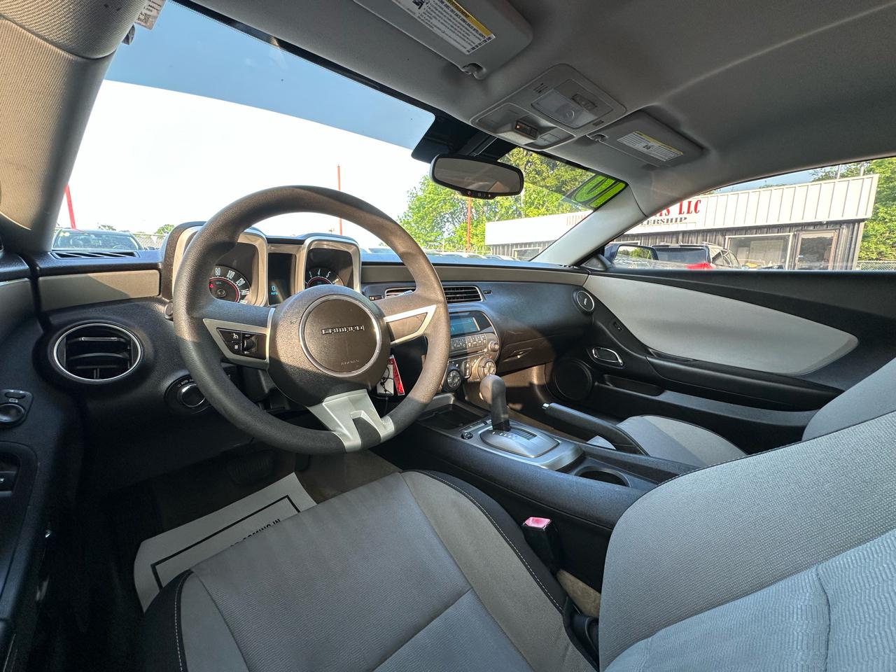 Chevrolet Camaro 2dr Cpe LS 2010