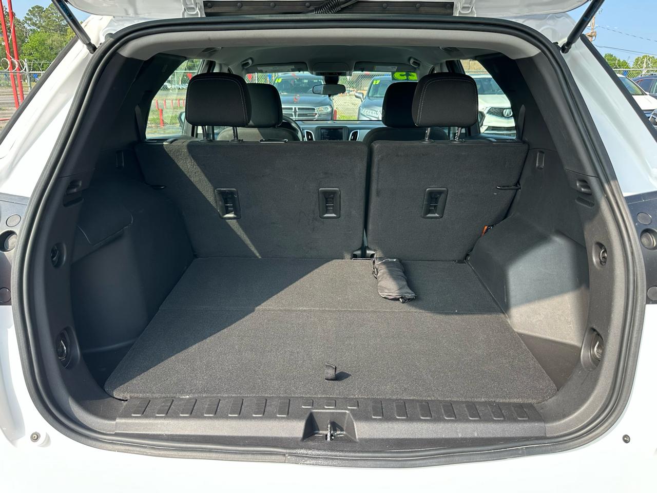 Chevrolet Equinox AWD 4dr LS w/1FL 2023
