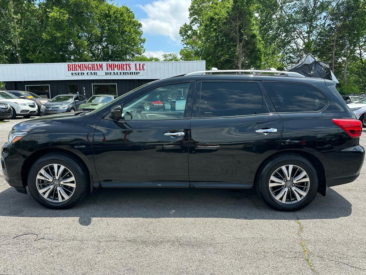 Nissan Pathfinder FWD SL 2017