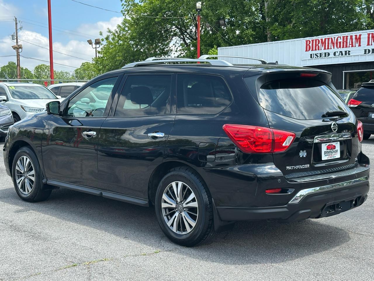 Nissan Pathfinder FWD SL 2017