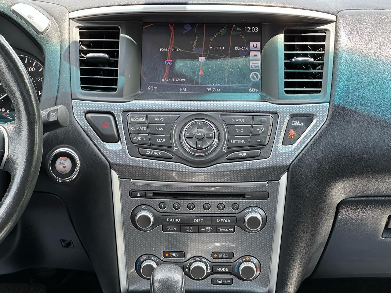 Nissan Pathfinder FWD SL 2017