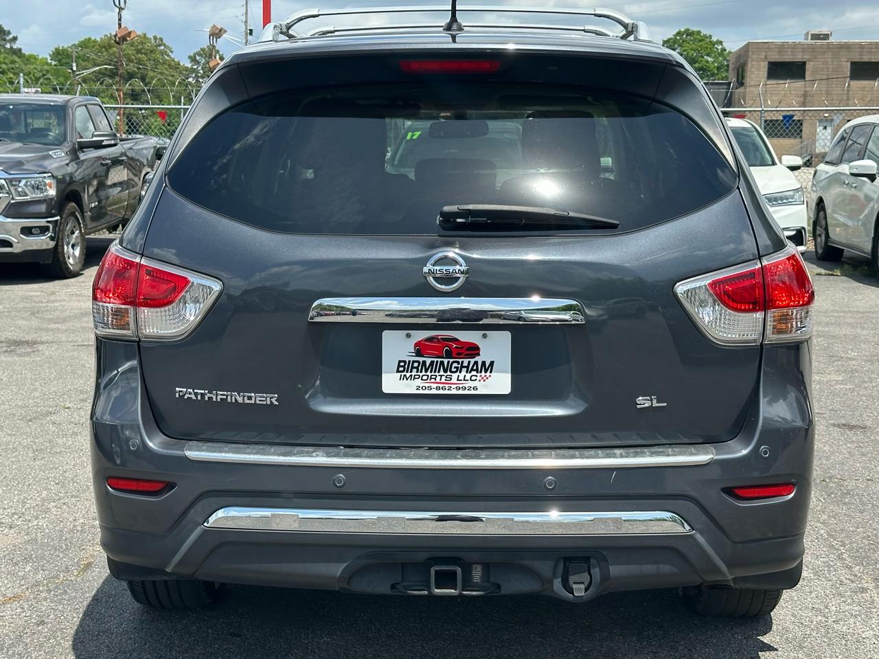 Nissan Pathfinder 2WD 4dr SL 2014