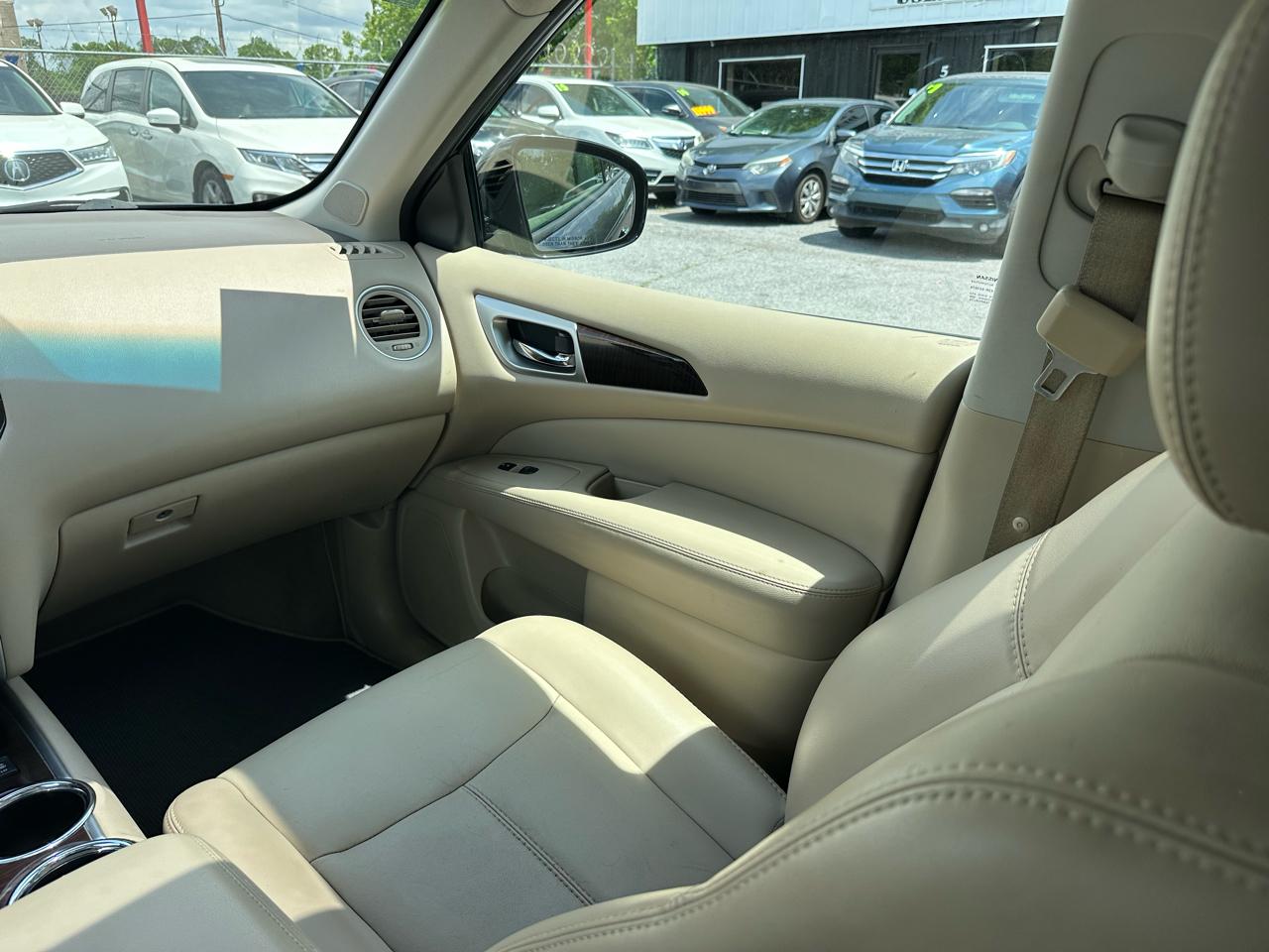 Nissan Pathfinder 2WD 4dr SL 2014
