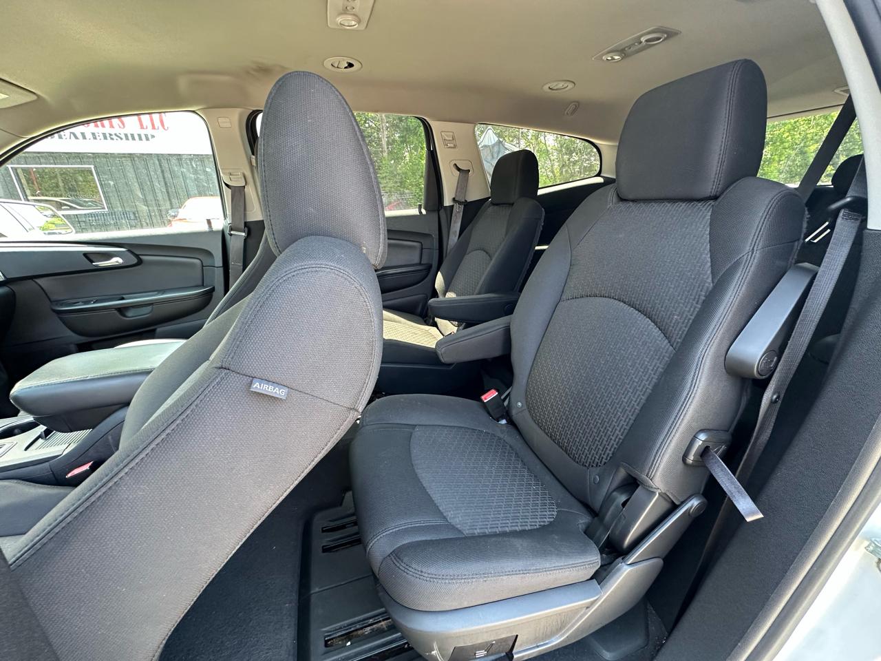 Chevrolet Traverse AWD 4dr LT w/1LT 2011