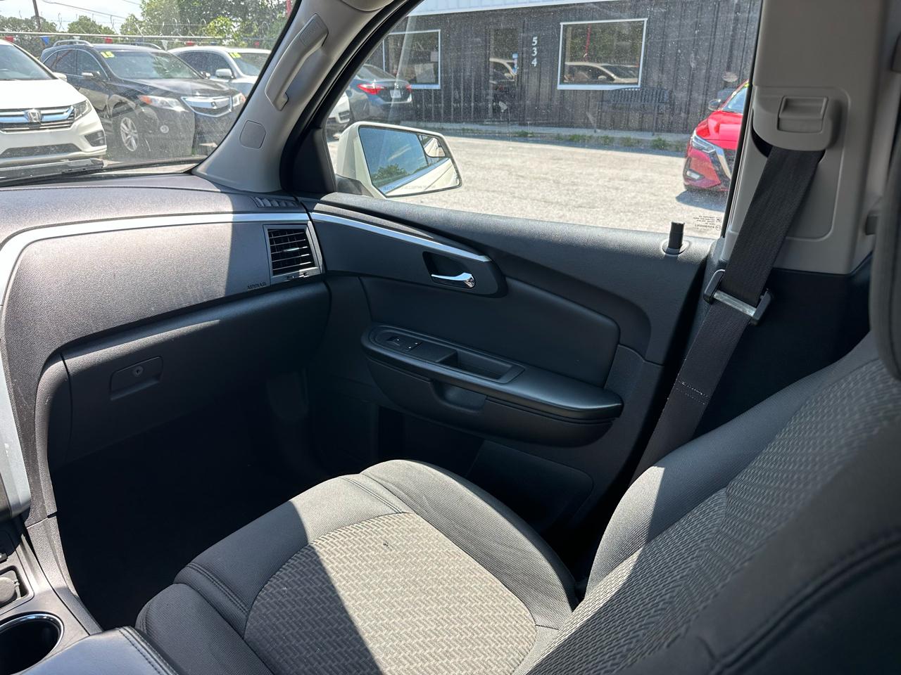 Chevrolet Traverse AWD 4dr LT w/1LT 2011