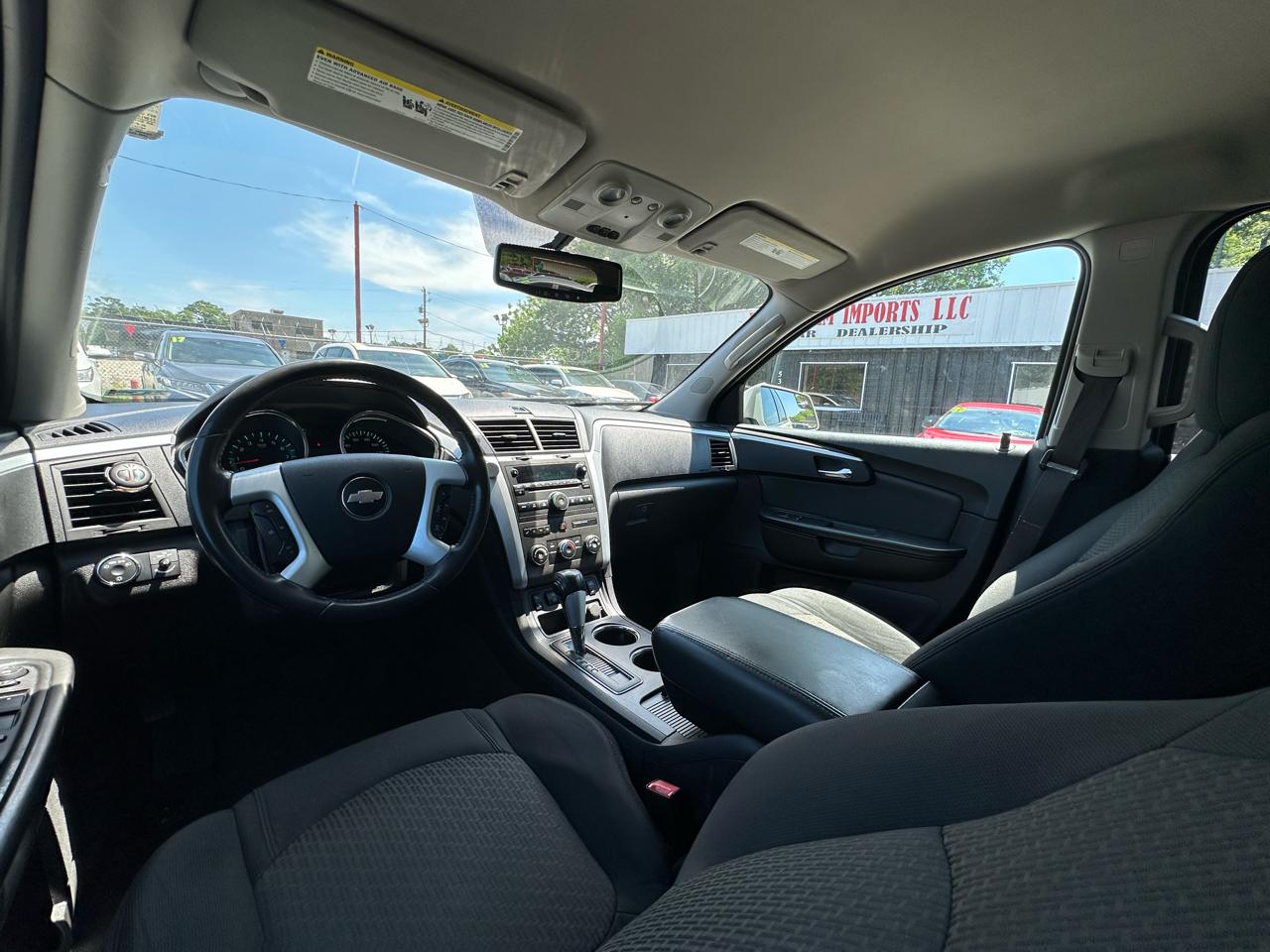 Chevrolet Traverse AWD 4dr LT w/1LT 2011