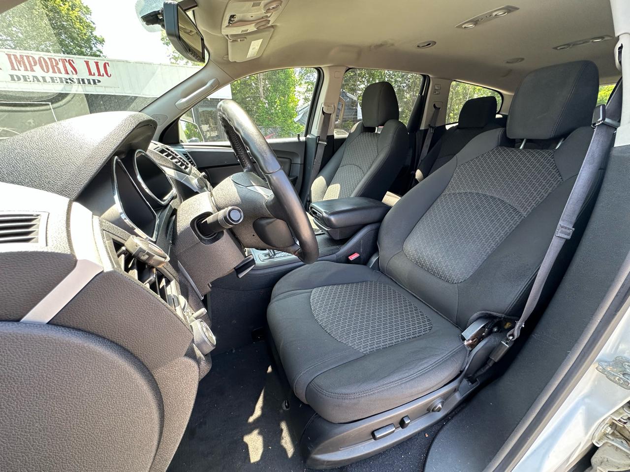 Chevrolet Traverse AWD 4dr LT w/1LT 2011