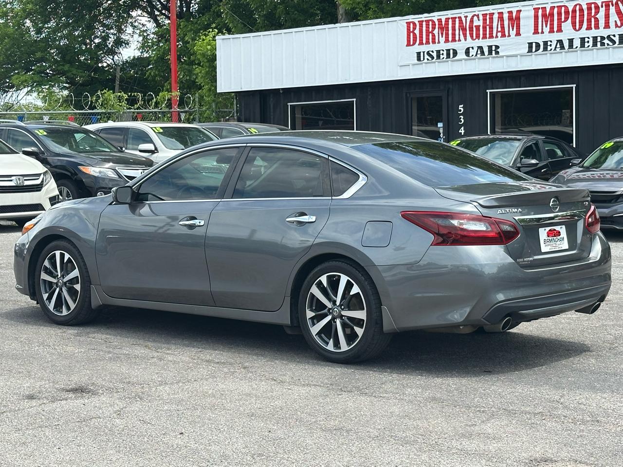 Nissan Altima 2.5 SR Sedan 2017