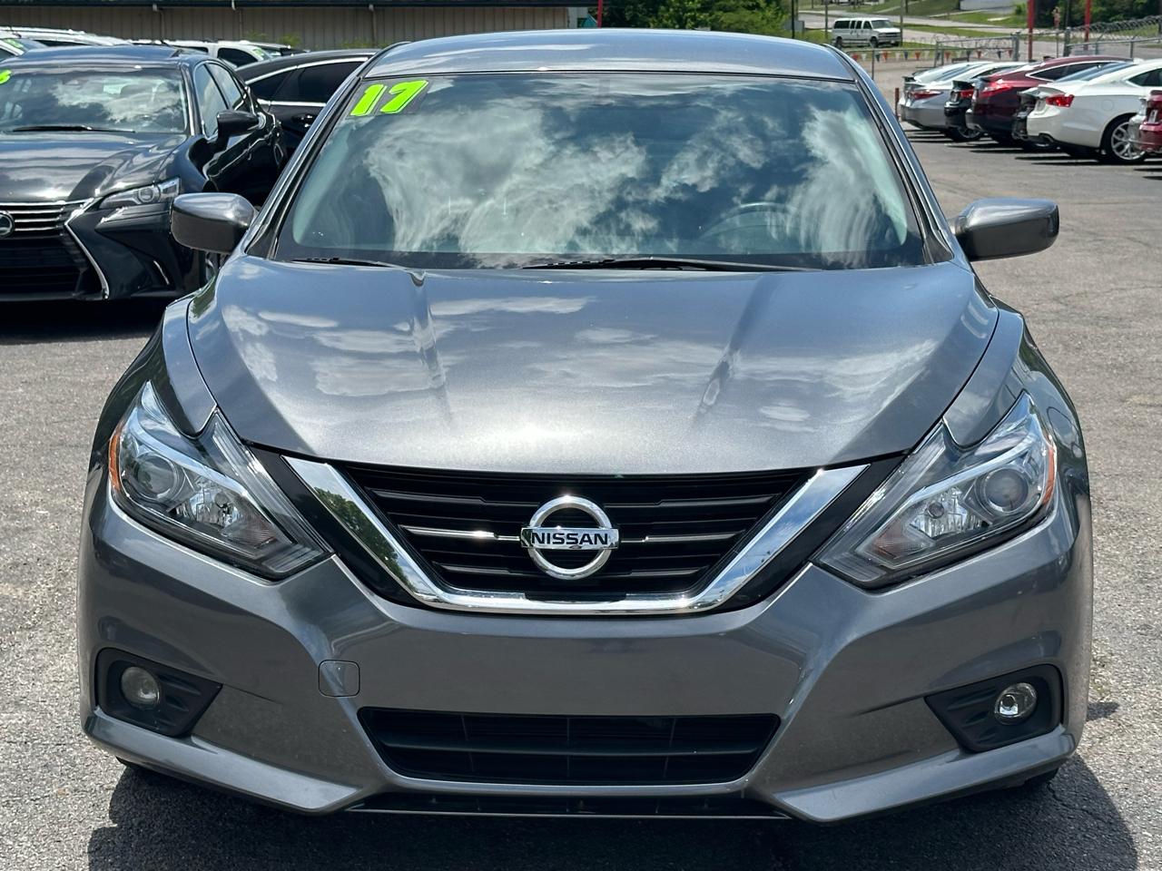 Nissan Altima 2.5 SR Sedan 2017
