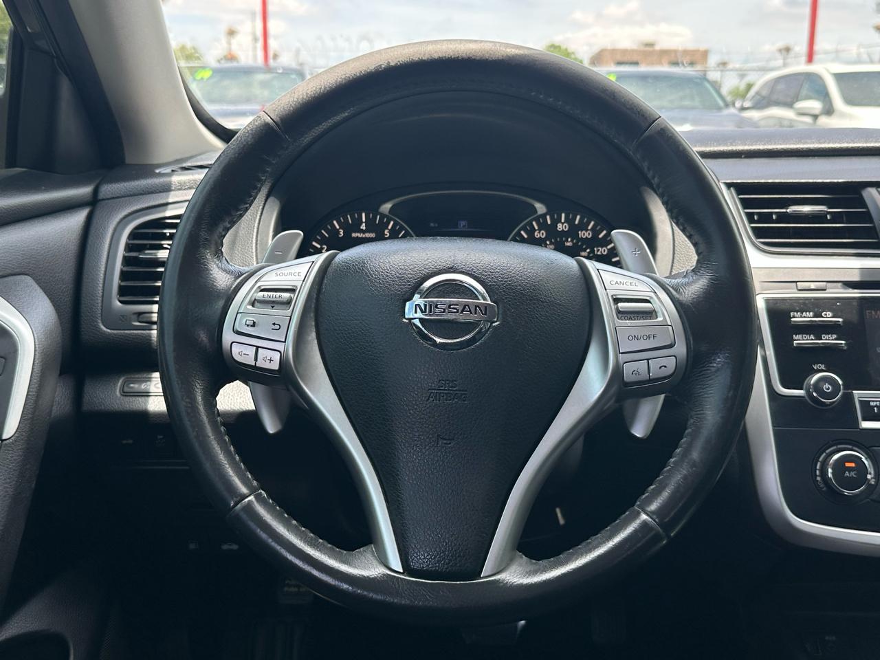 Nissan Altima 2.5 SR Sedan 2017