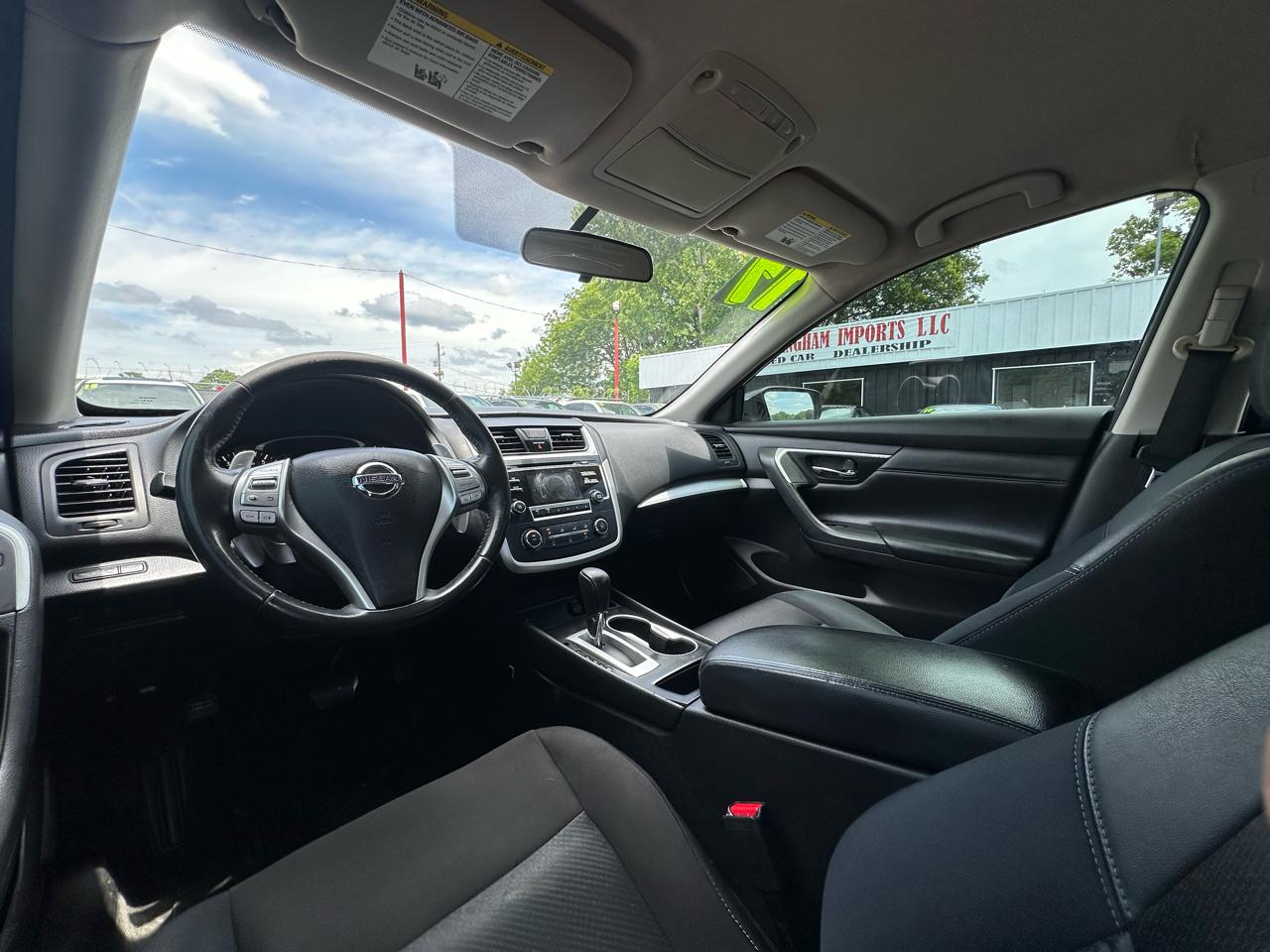 Nissan Altima 2.5 SR Sedan 2017