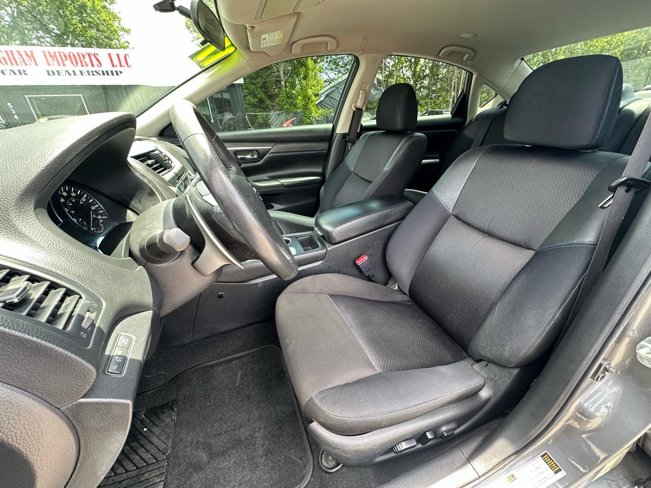 Nissan Altima 2.5 SR Sedan 2017