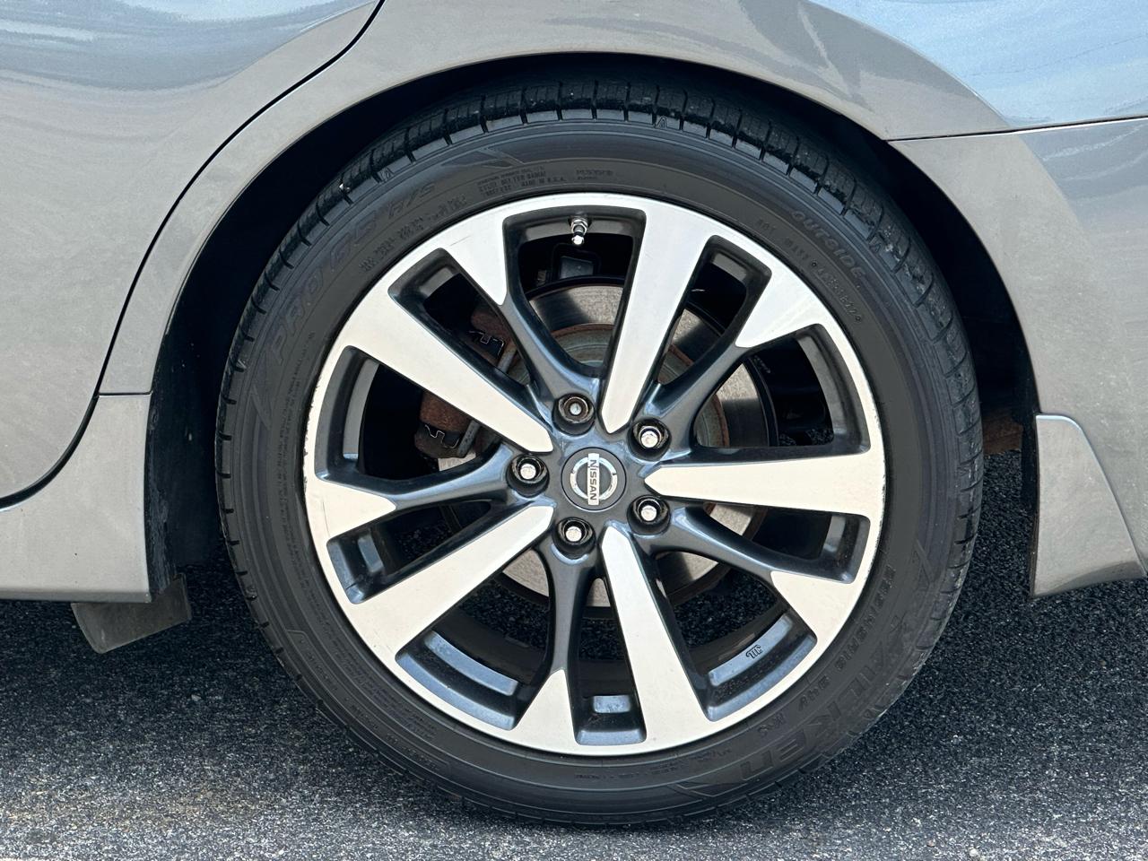 Nissan Altima 2.5 SR Sedan 2017