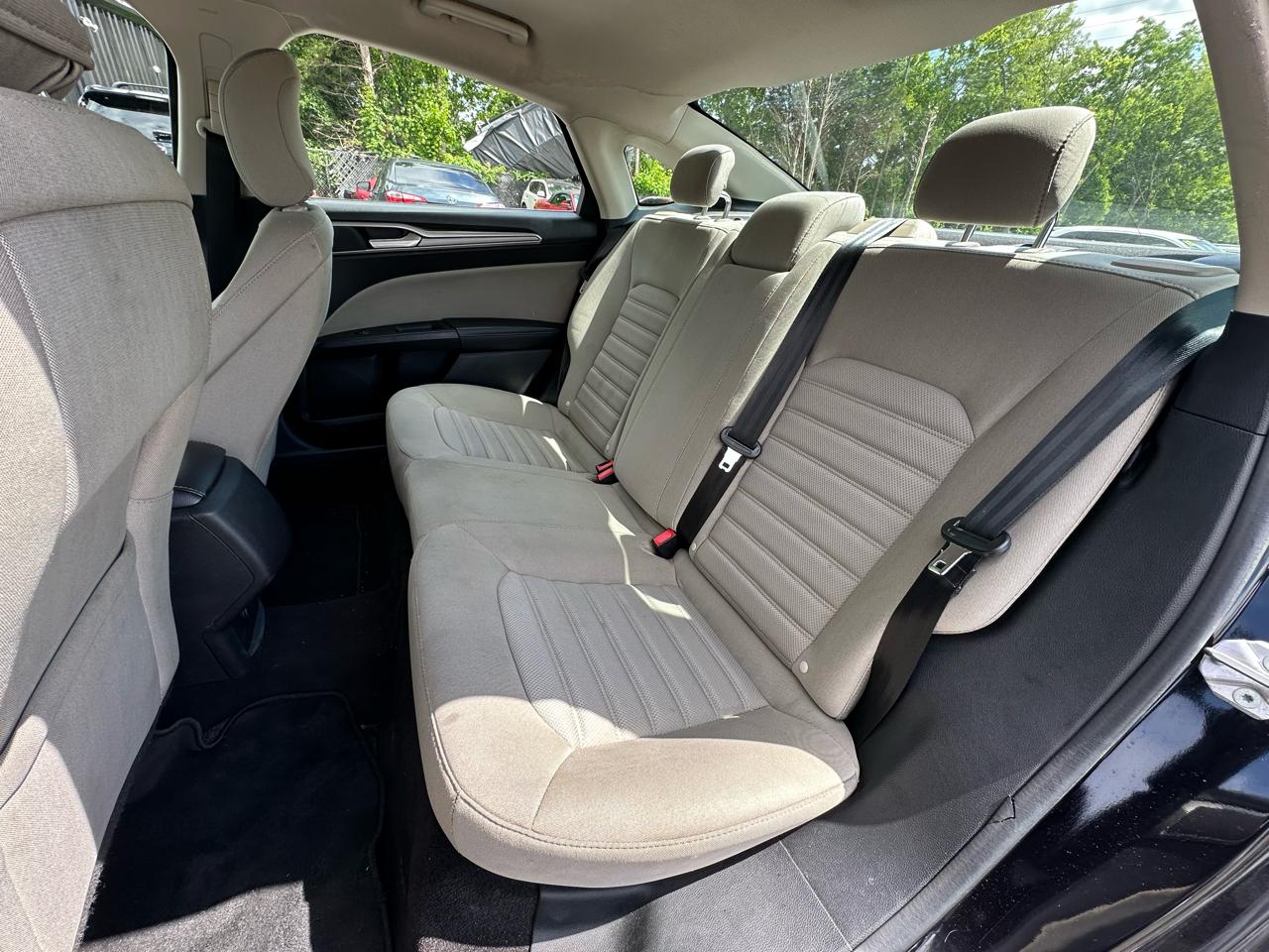 Ford Fusion S FWD 2019